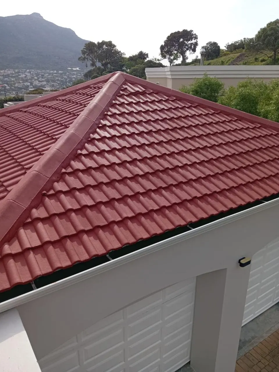Painted tiled roof on a Cape Town house